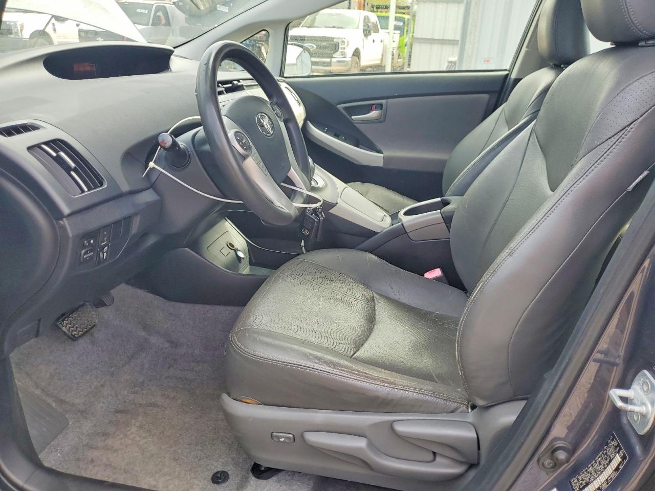 2013 TOYOTA PRIUS ONE photo 13