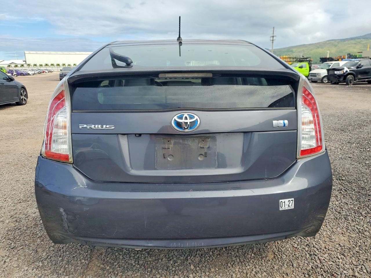 2013 TOYOTA PRIUS ONE photo 11