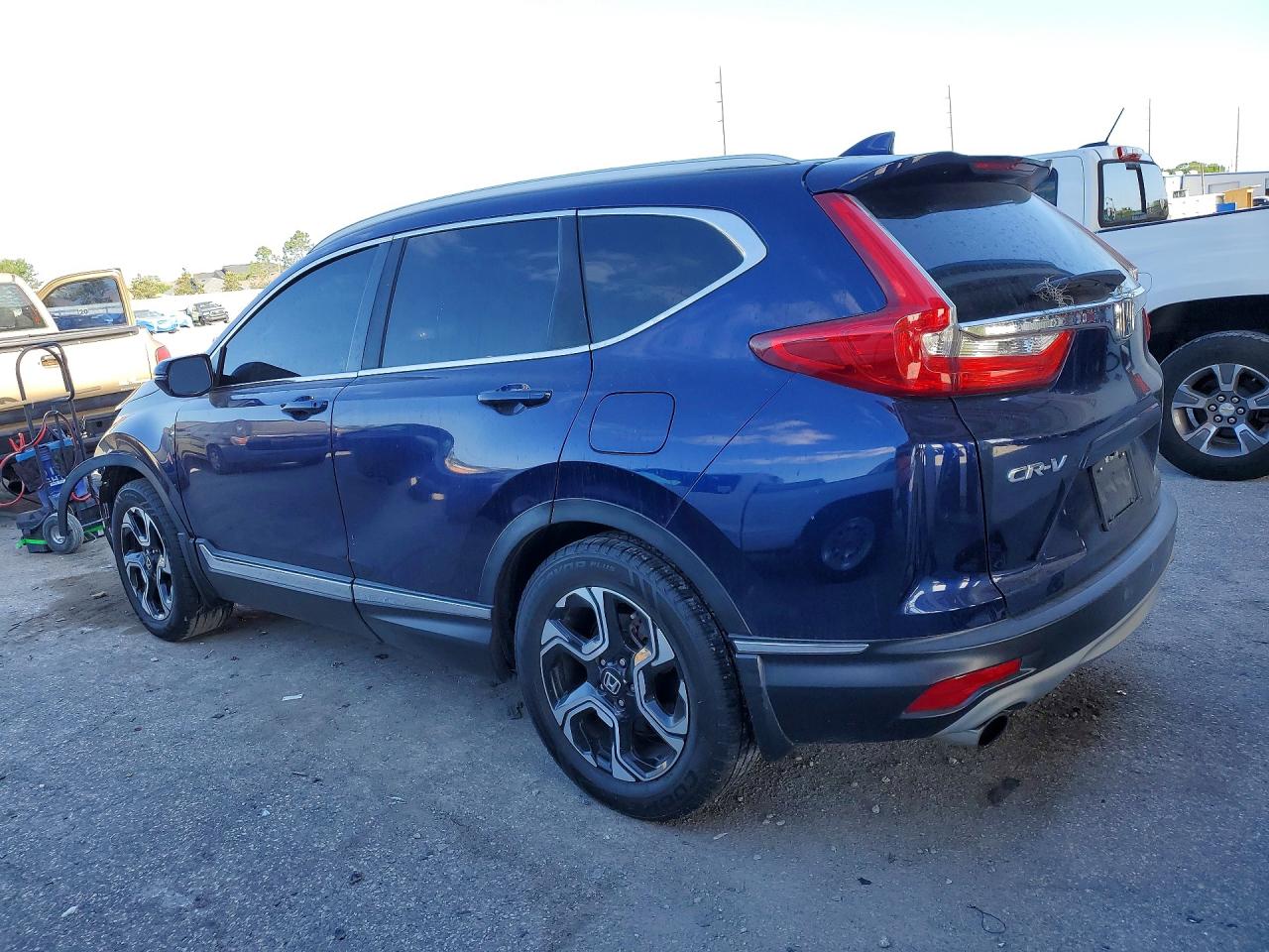 2018 HONDA CR-V TOURING photo 4