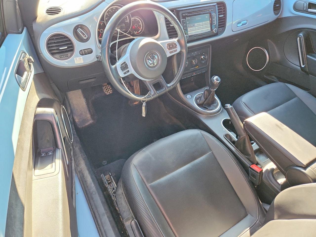 2014 VOLKSWAGEN BEETLE photo 15