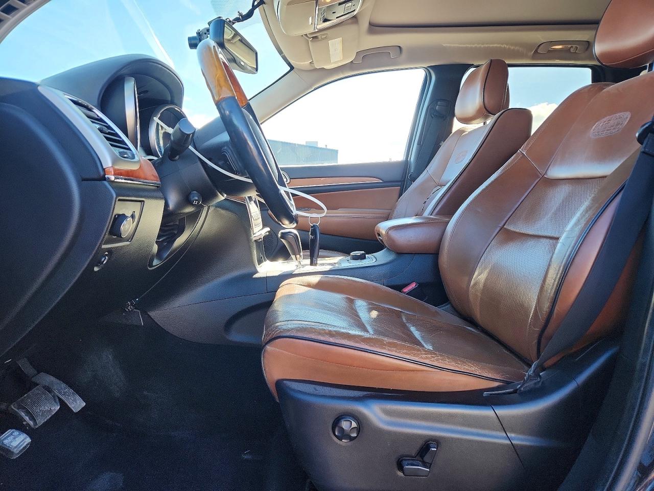 2012 JEEP GRAND CHEROKEE OVERLAND photo 7