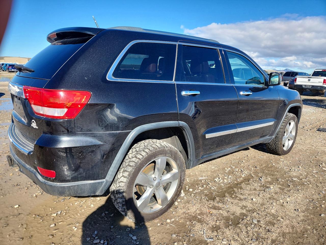 2012 JEEP GRAND CHEROKEE OVERLAND photo 3