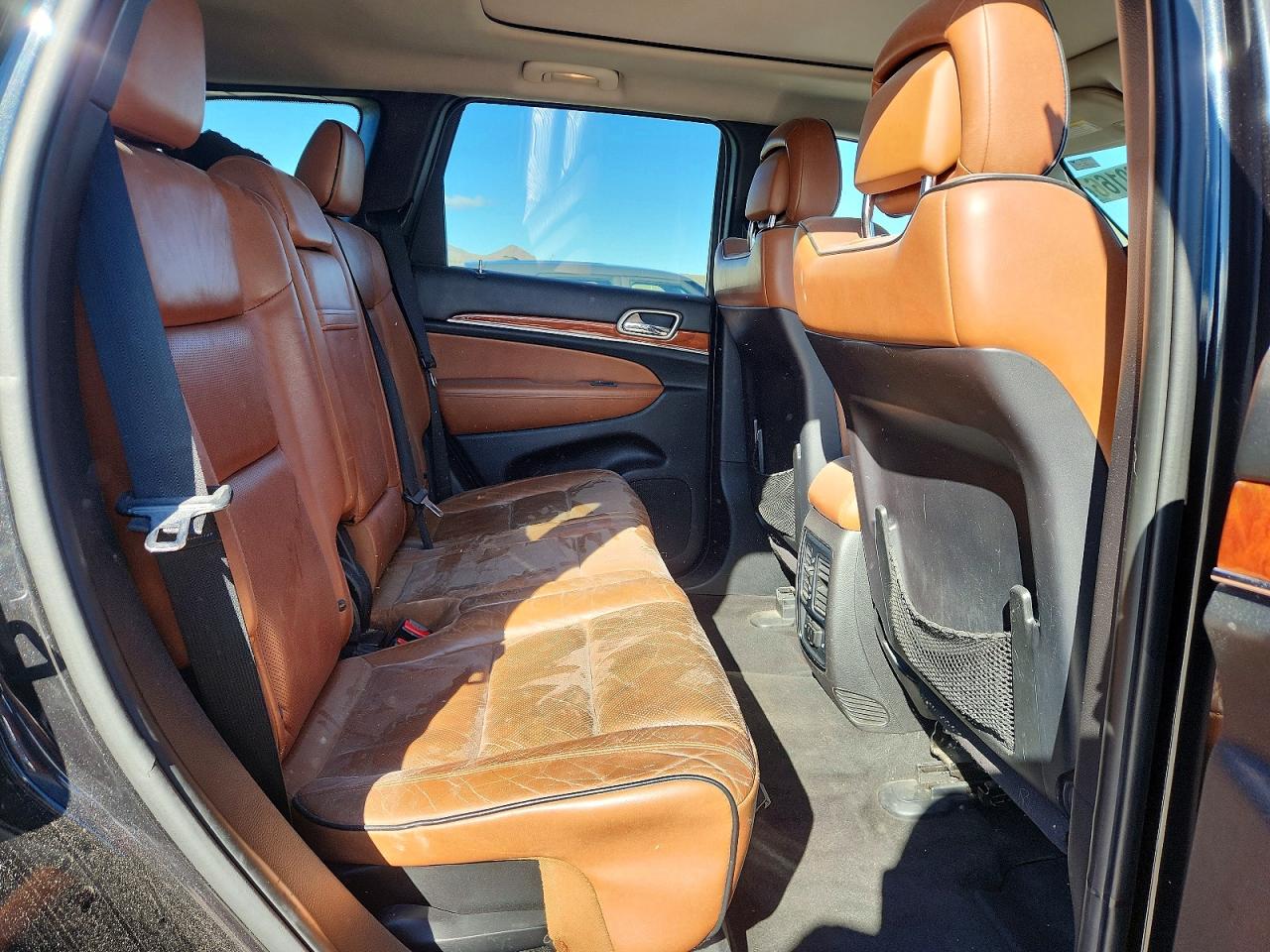 2012 JEEP GRAND CHEROKEE OVERLAND photo 10