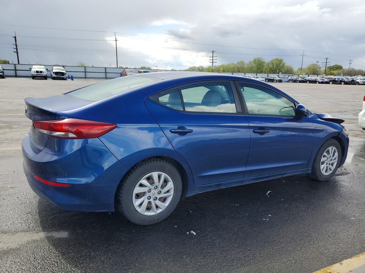 2018 HYUNDAI ELANTRA photo 3
