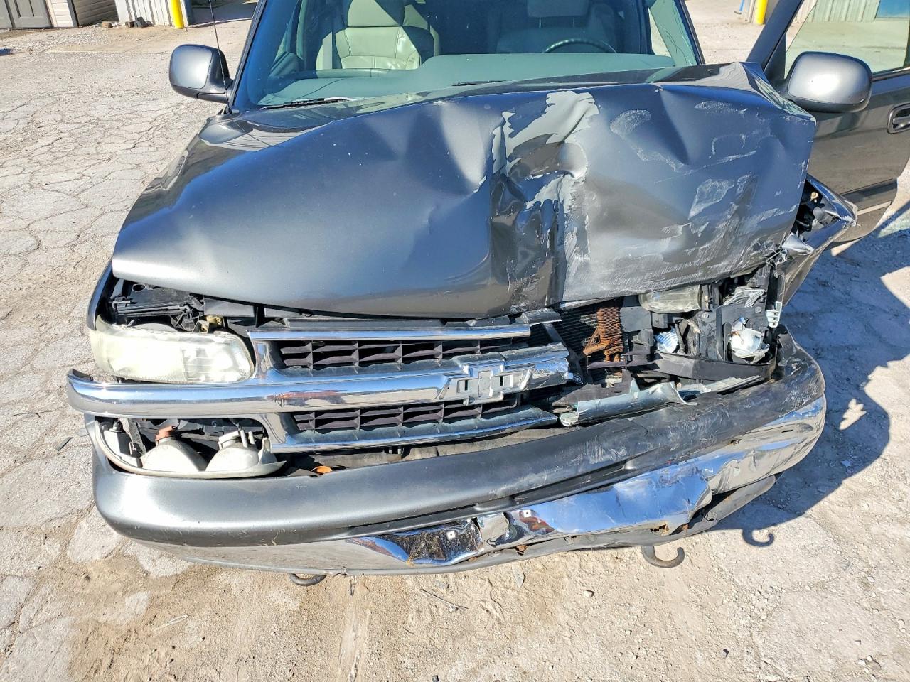 2000 CHEVROLET SUBURBAN K1500 photo 34