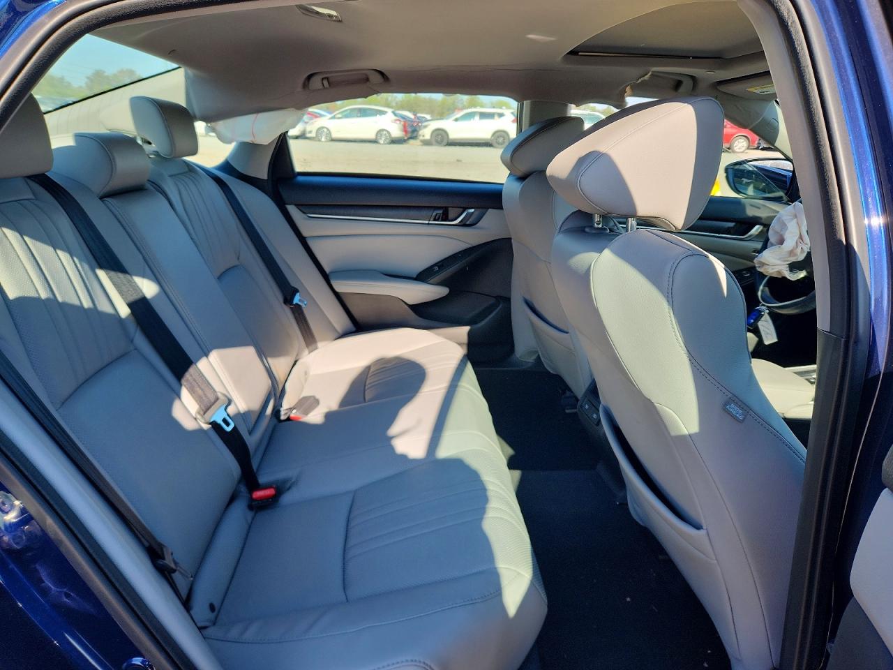 2018 HONDA ACCORD TOURING HYBRID photo 19