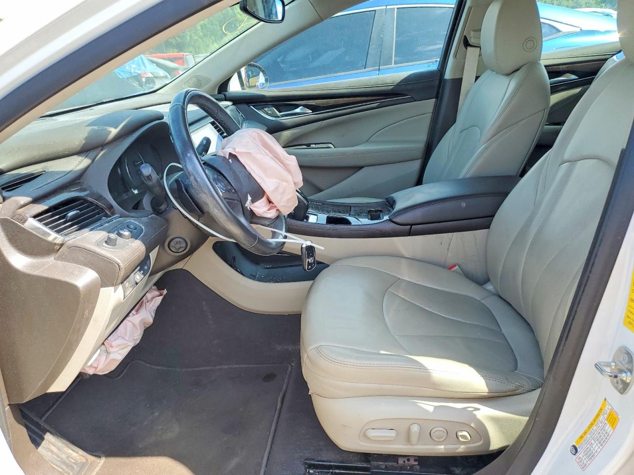 2019 BUICK LACROSSE PREMIUM photo 19