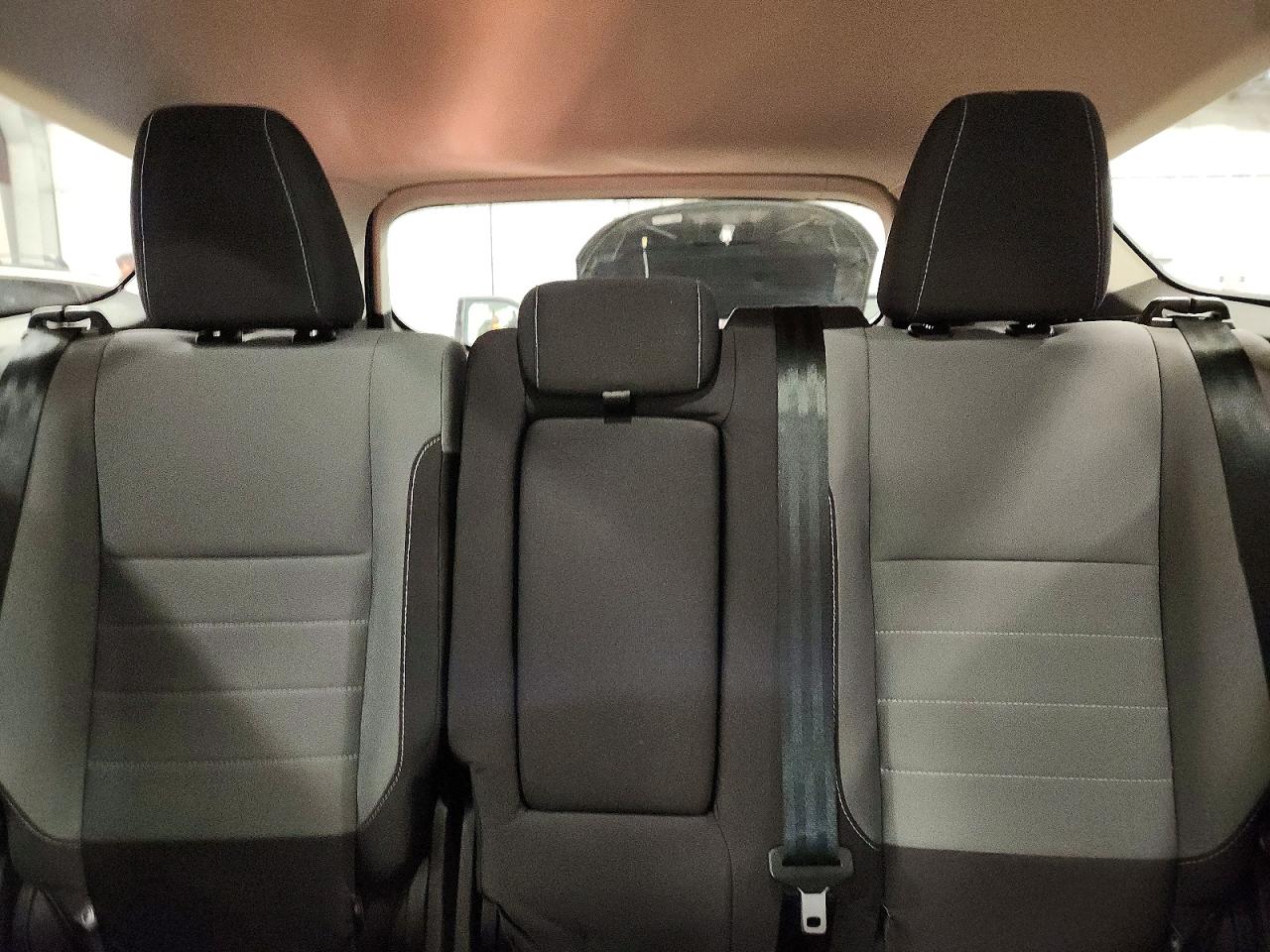 2016 FORD ESCAPE SE photo 19