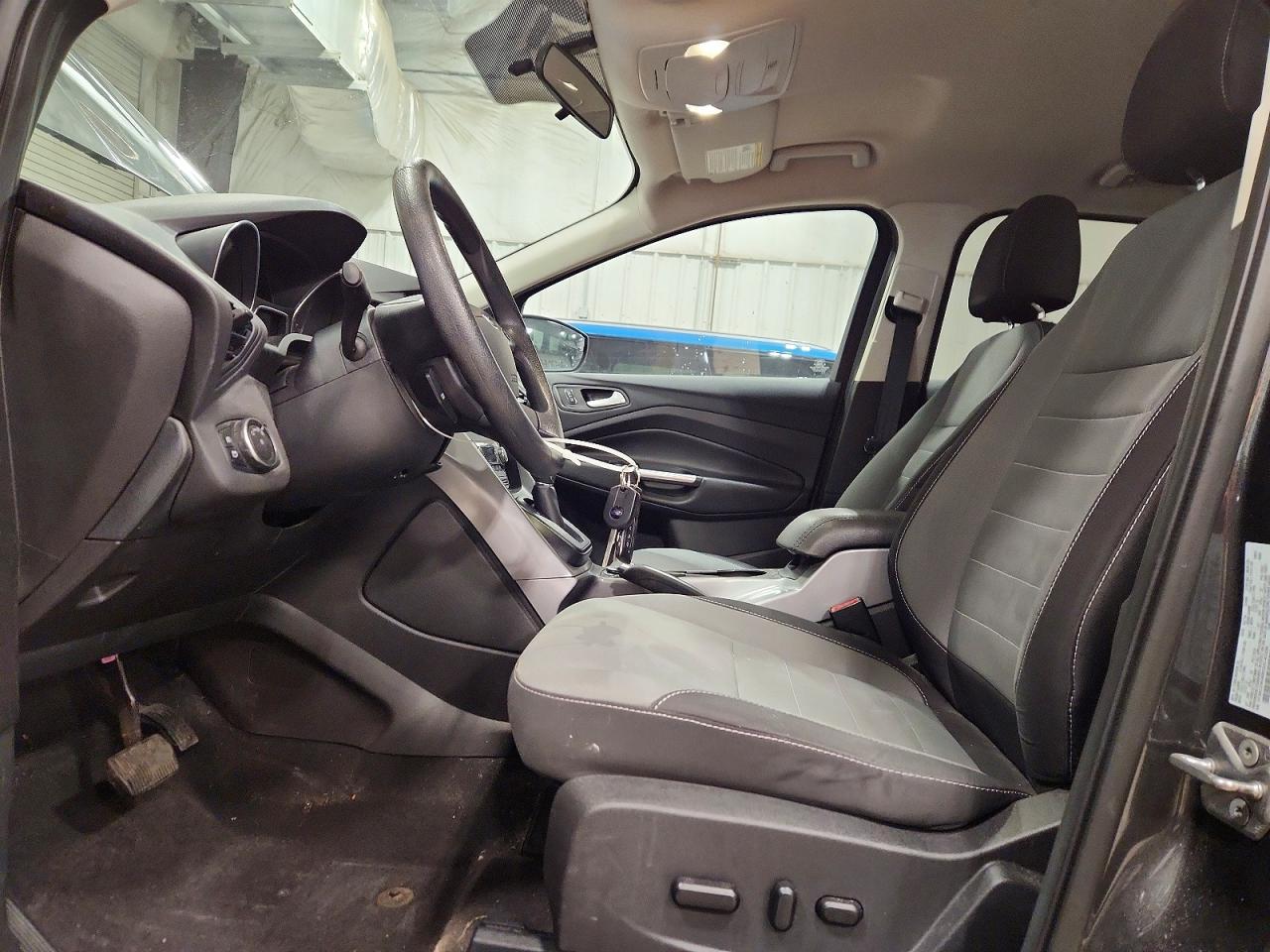 2016 FORD ESCAPE SE photo 13