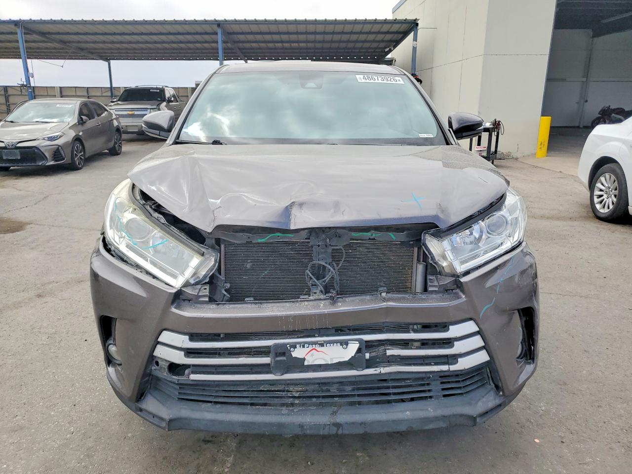 2018 TOYOTA HIGHLANDER LE PLUS photo 13