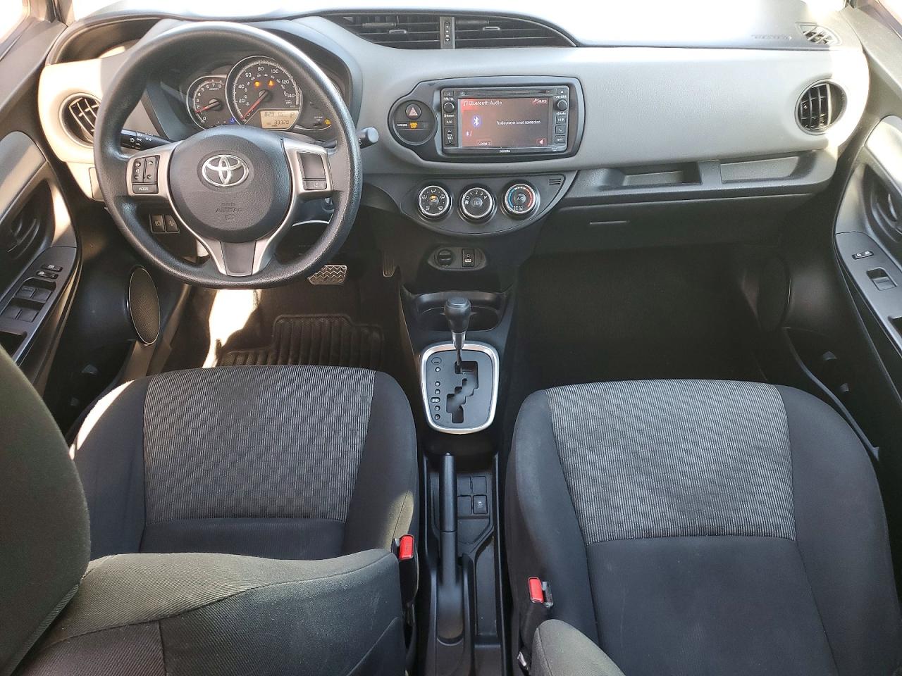 2017 TOYOTA YARIS 5-DOOR L FLEET photo 22