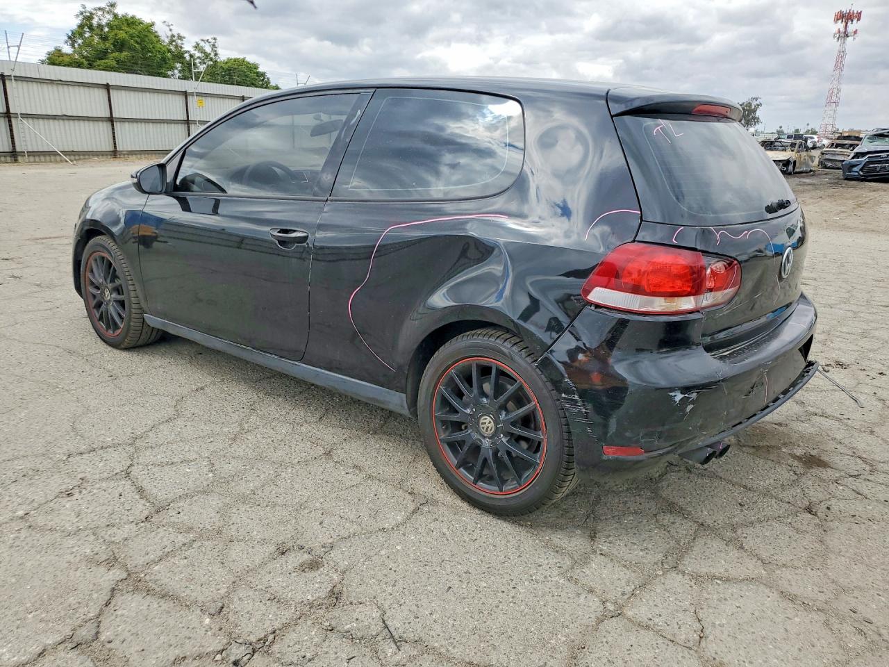 2011 VOLKSWAGEN GOLF photo 3
