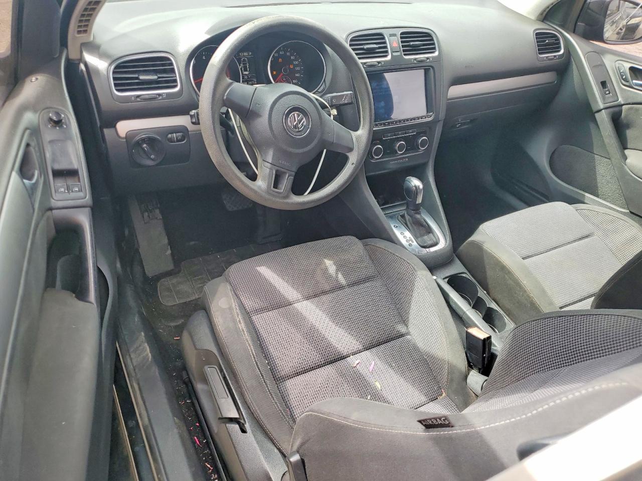 2011 VOLKSWAGEN GOLF photo 15
