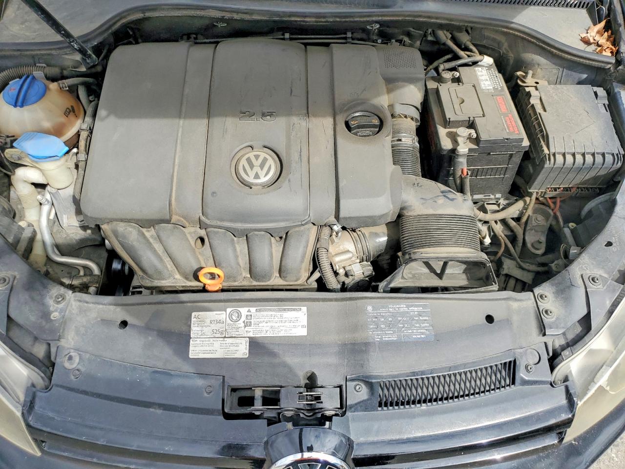 2011 VOLKSWAGEN GOLF photo 21