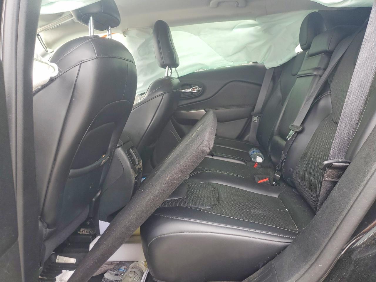 2019 JEEP CHEROKEE photo 21