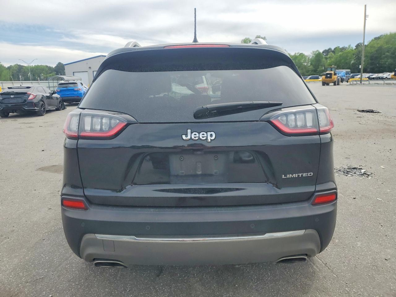 2019 JEEP CHEROKEE photo 11