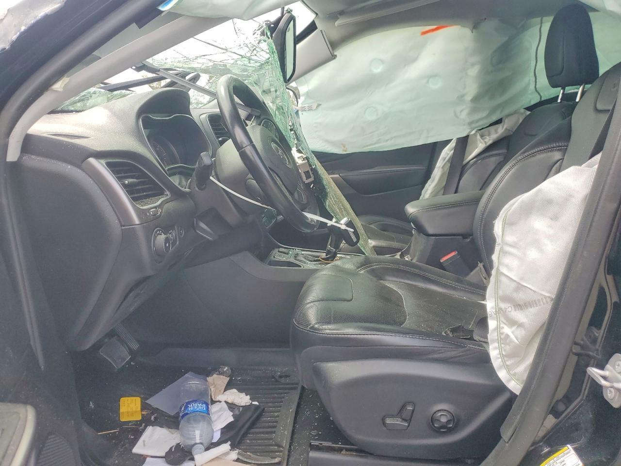 2019 JEEP CHEROKEE photo 13