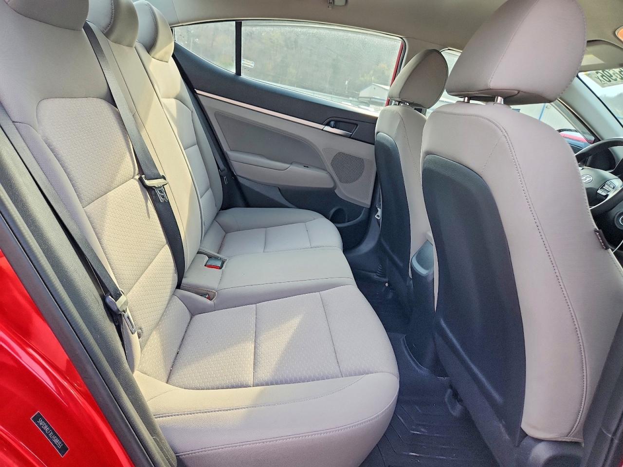 2020 HYUNDAI ELANTRA SEL photo 28