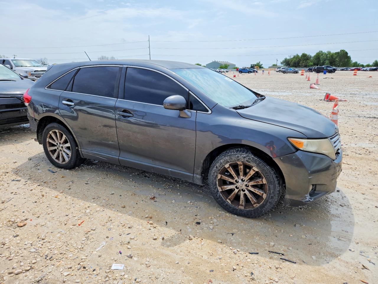 2012 TOYOTA VENZA LE photo 7