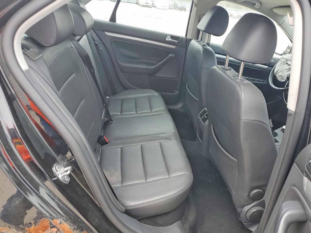 2008 VOLKSWAGEN JETTA SE photo 28