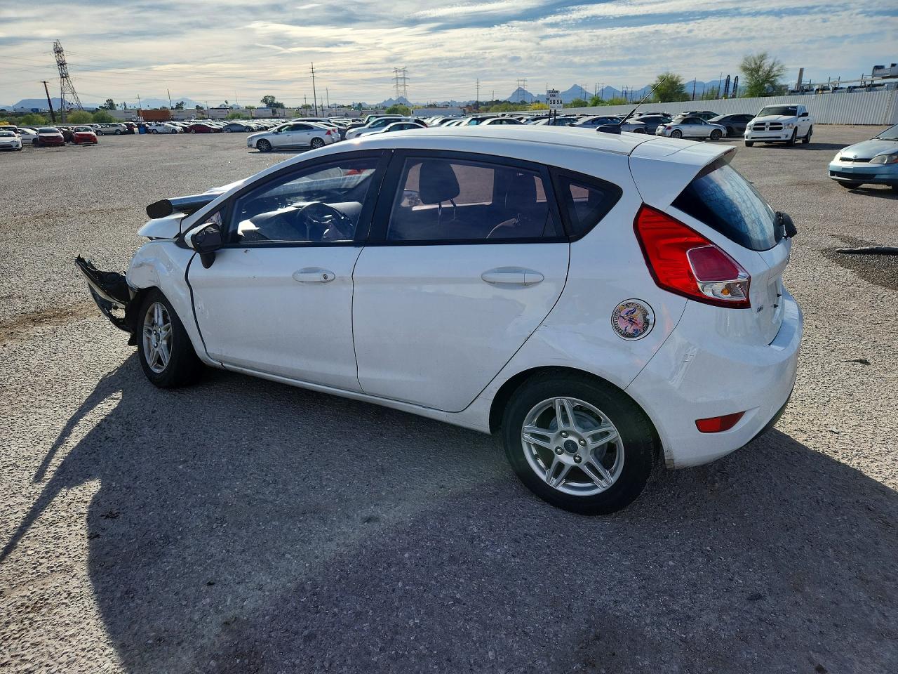 2018 FORD FIESTA SE photo 3