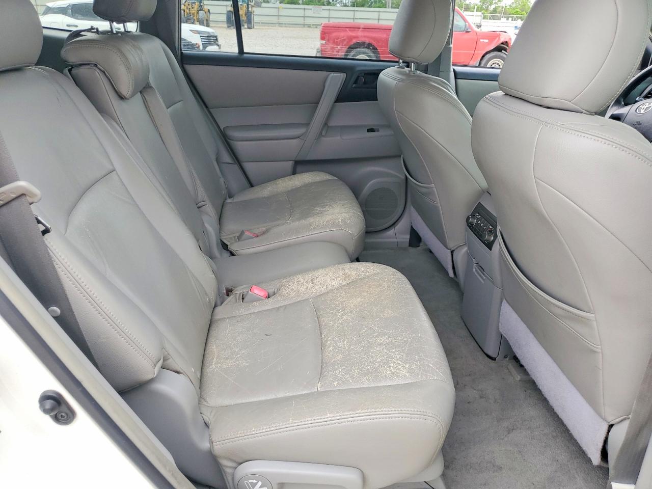 2008 TOYOTA HIGHLANDER BASE photo 21