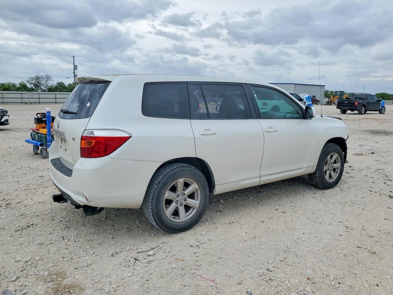 2008 TOYOTA HIGHLANDER BASE photo 5