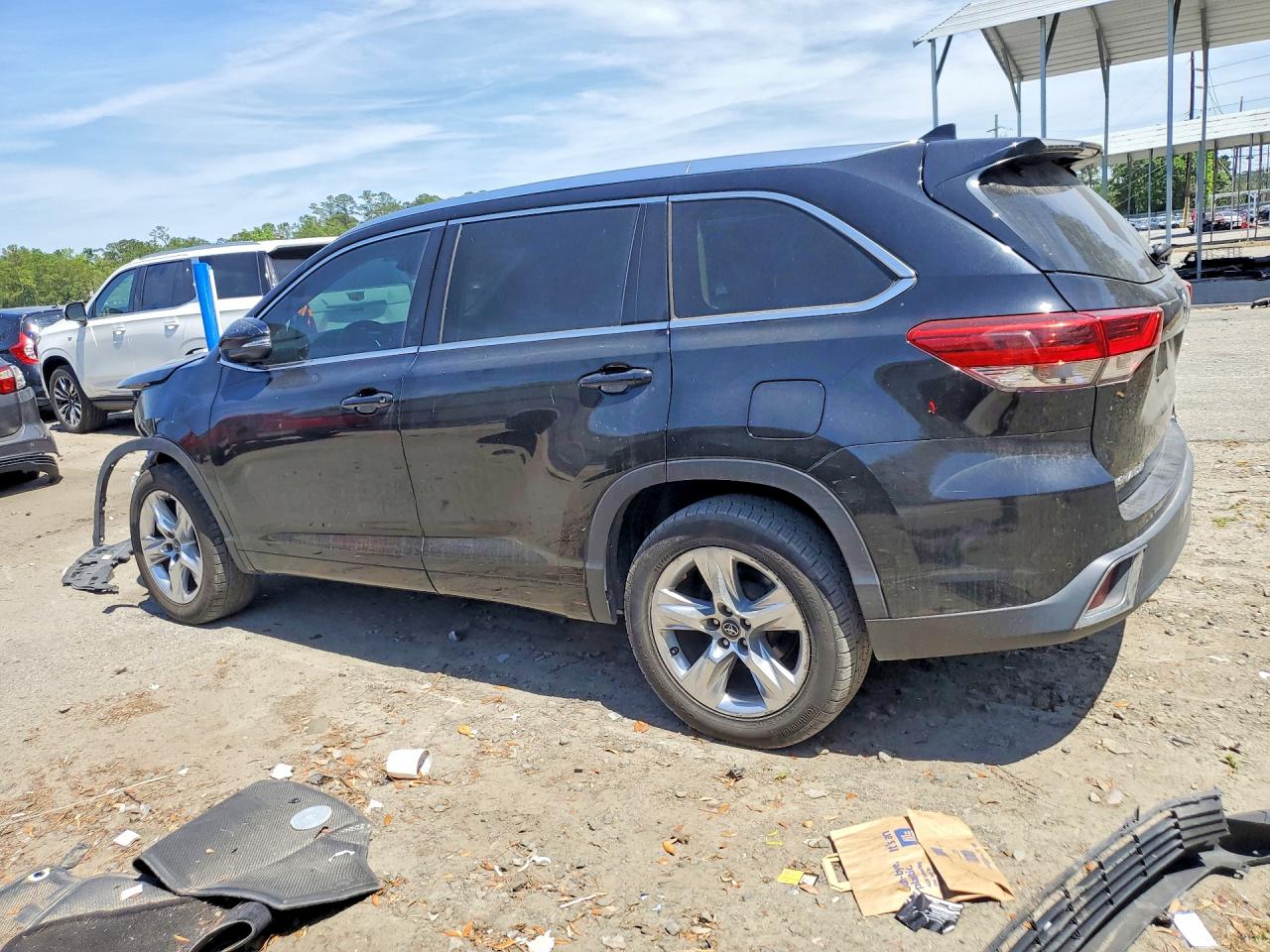 2017 TOYOTA HIGHLANDER LIMITED photo 2