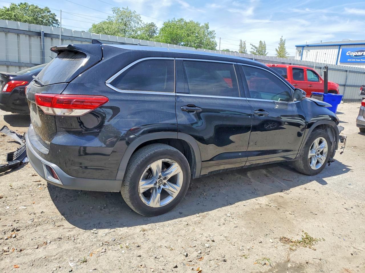 2017 TOYOTA HIGHLANDER LIMITED photo 3