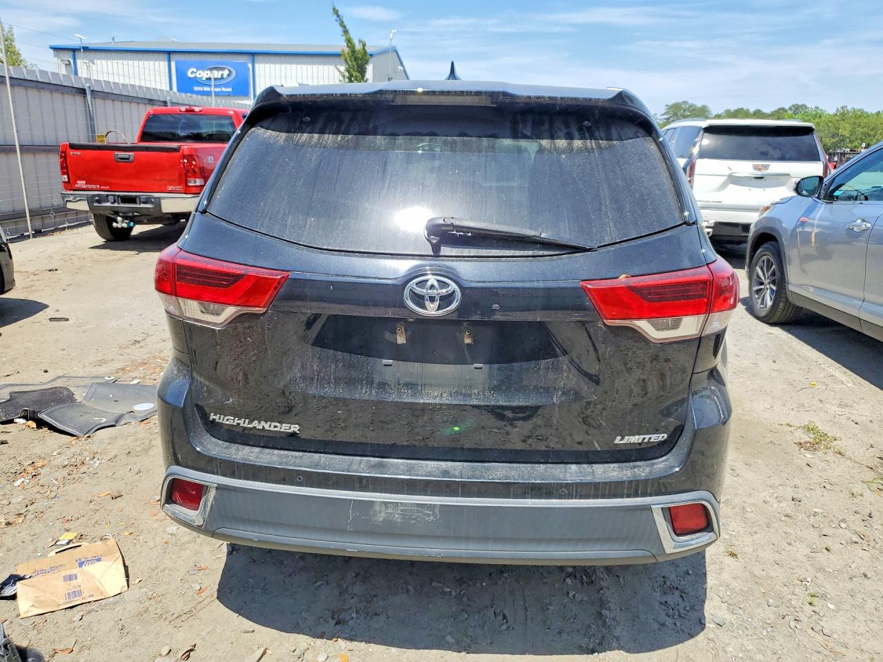 2017 TOYOTA HIGHLANDER LIMITED photo 6