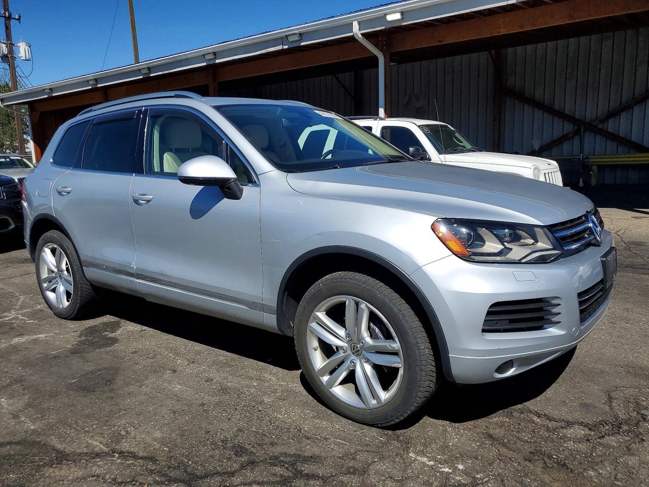 2011 VOLKSWAGEN TOUAREG V6 photo 7