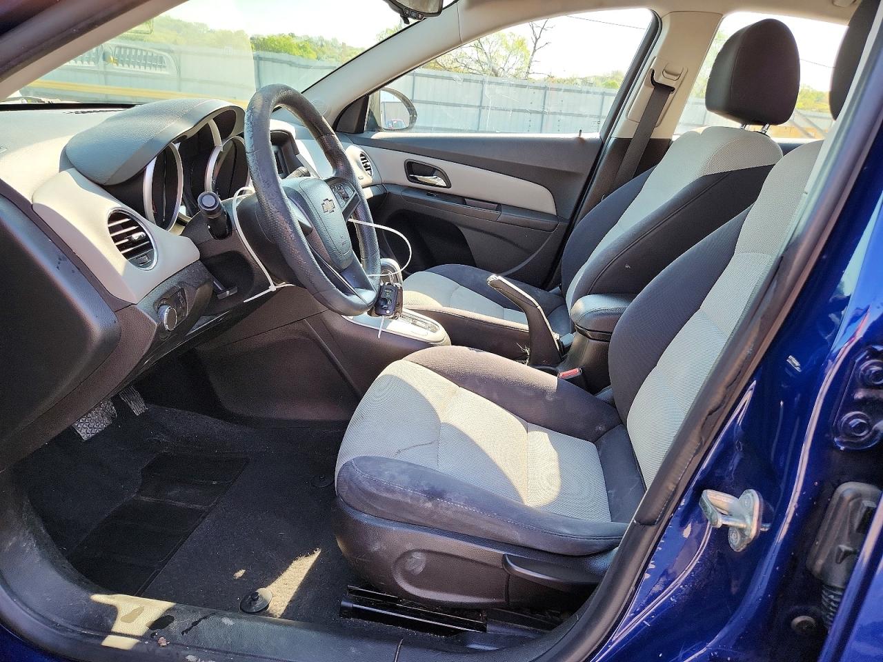 2013 CHEVROLET CRUZE LS photo 13