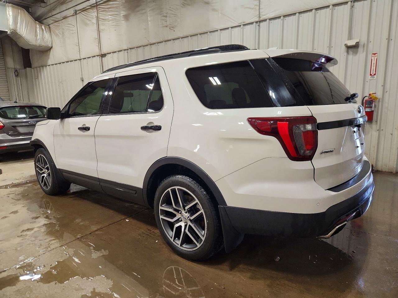 2016 FORD EXPLORER SPORT photo 2
