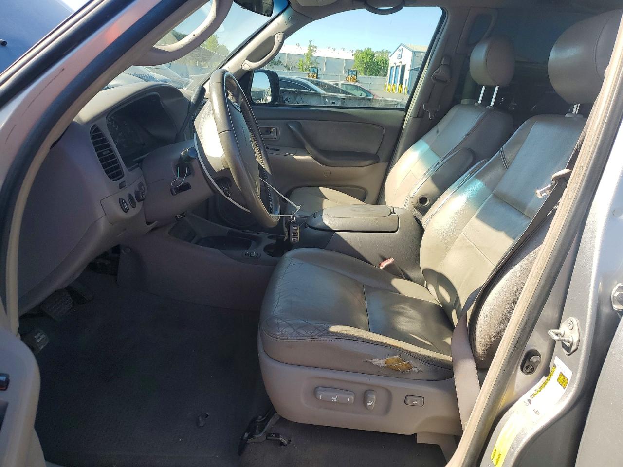 2007 TOYOTA SEQUOIA SR5 photo 7