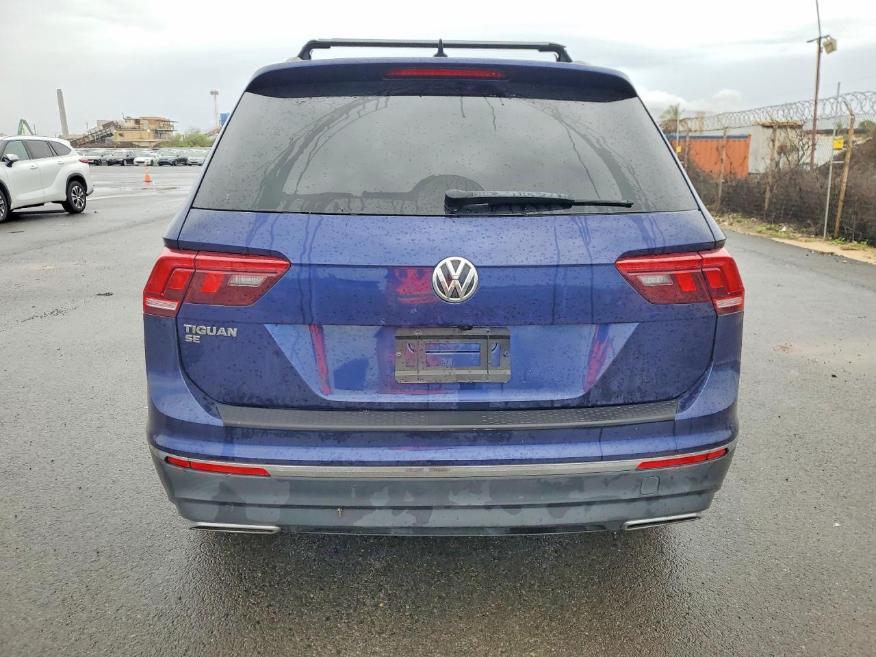 2021 VOLKSWAGEN TIGUAN SE photo 11