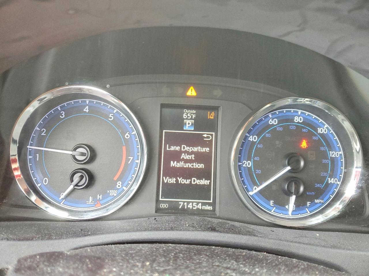 2019 TOYOTA COROLLA SE photo 17