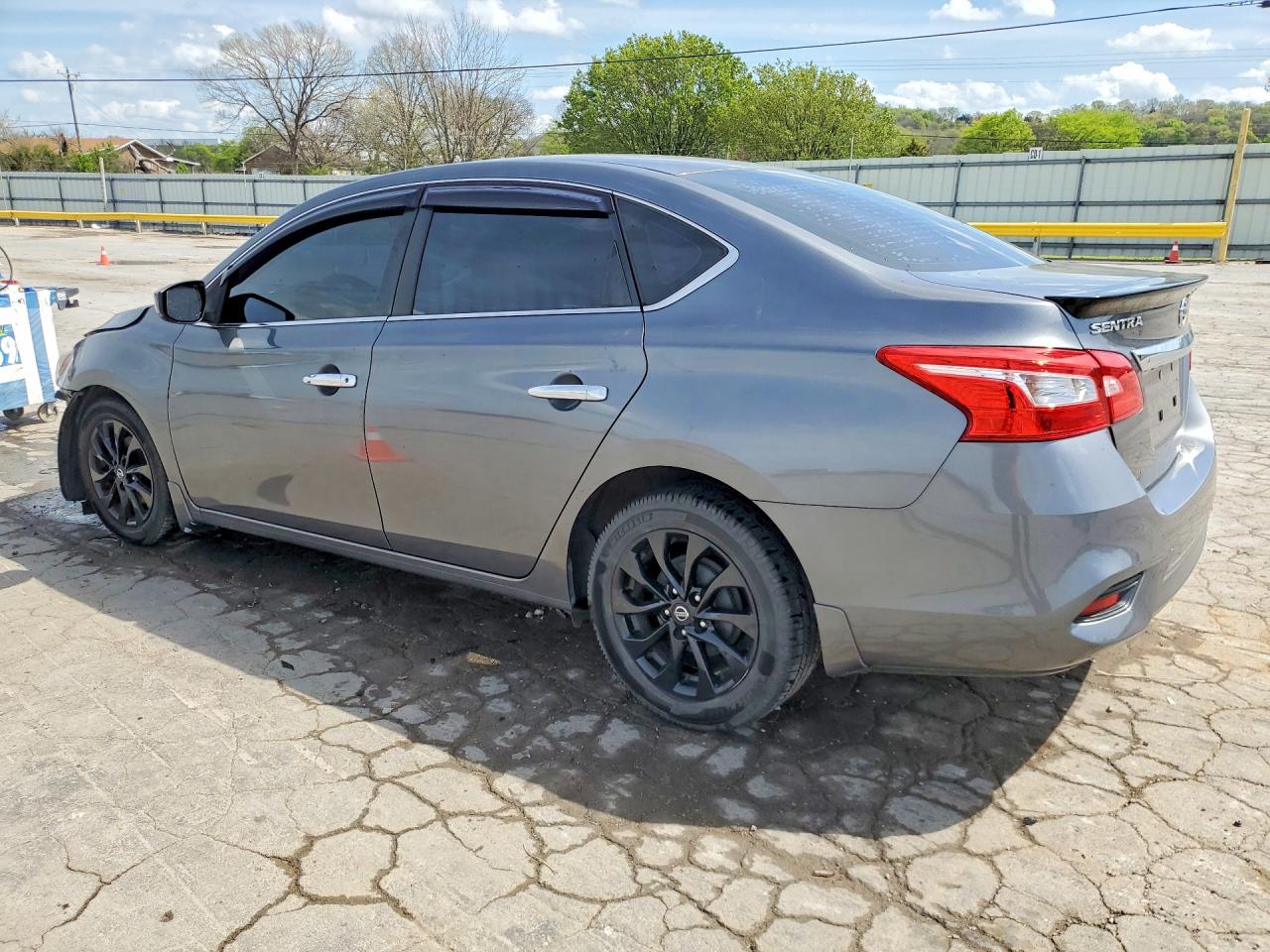 2018 NISSAN SENTRA S photo 4