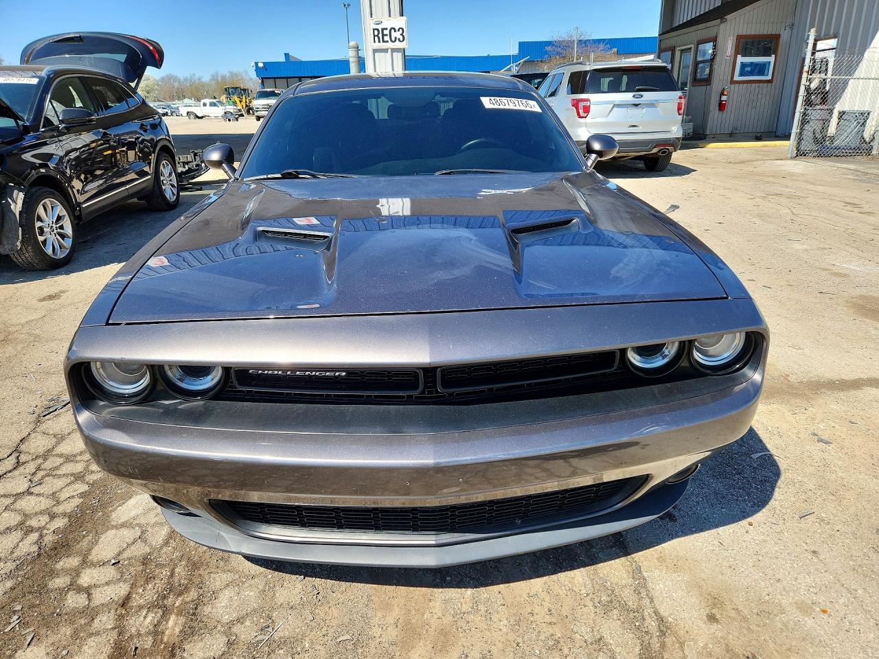 2016 DODGE CHALLENGER SXT photo 5
