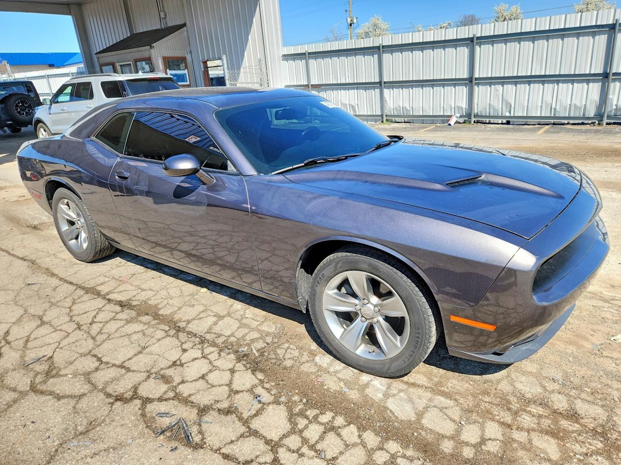 2016 DODGE CHALLENGER SXT photo 4