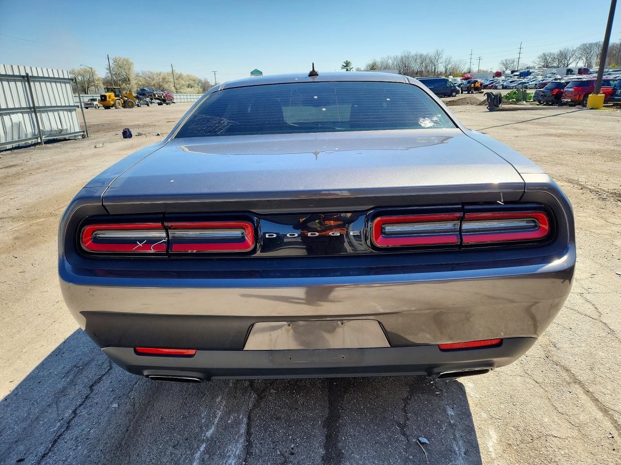 2016 DODGE CHALLENGER SXT photo 6