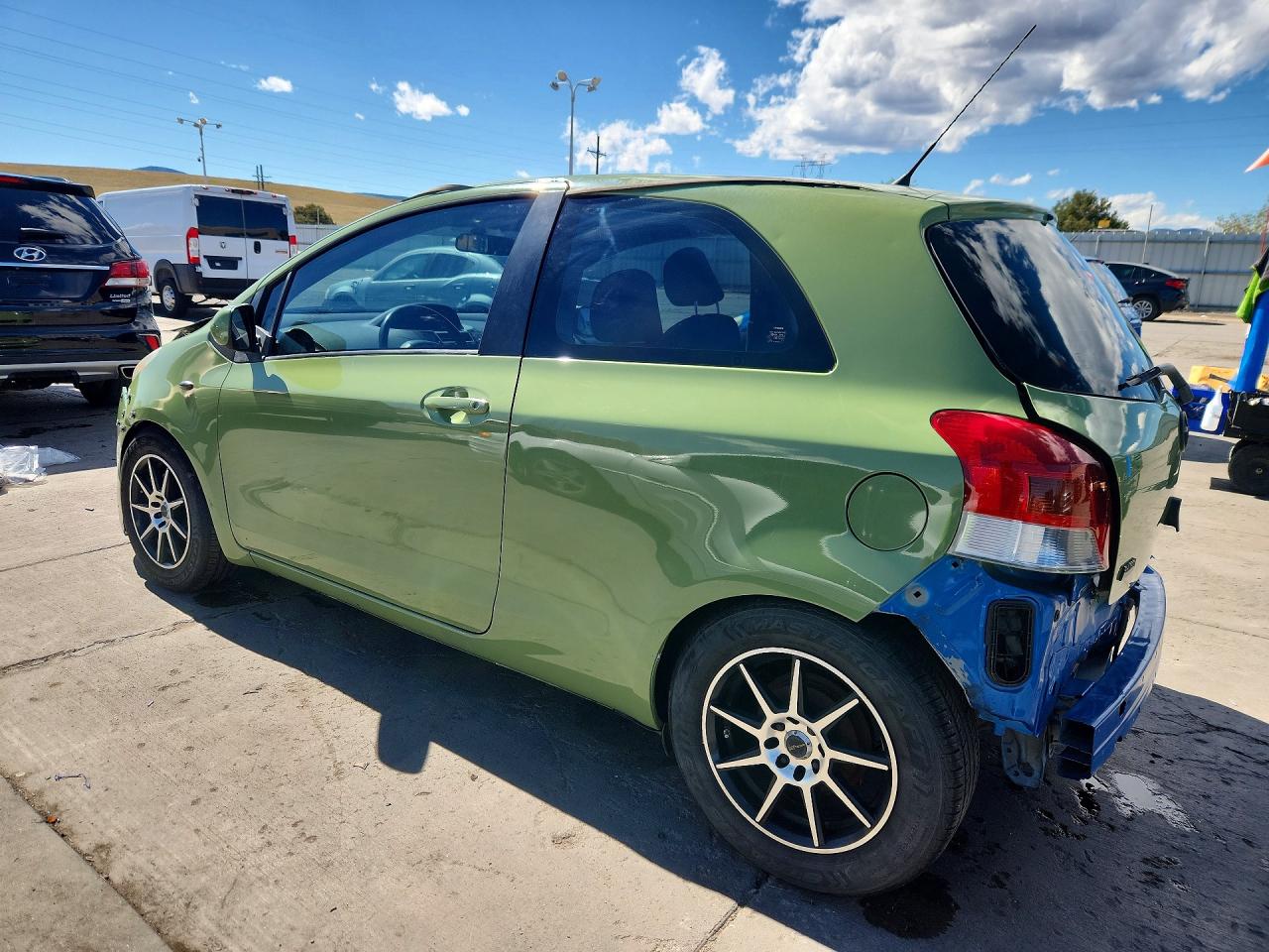 2010 TOYOTA YARIS BASE photo 4