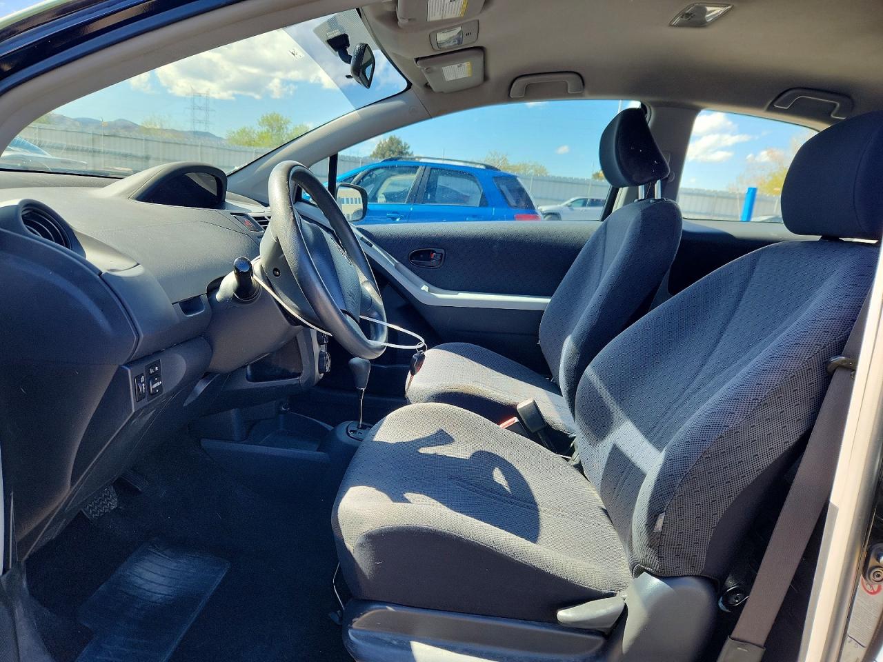 2010 TOYOTA YARIS BASE photo 19
