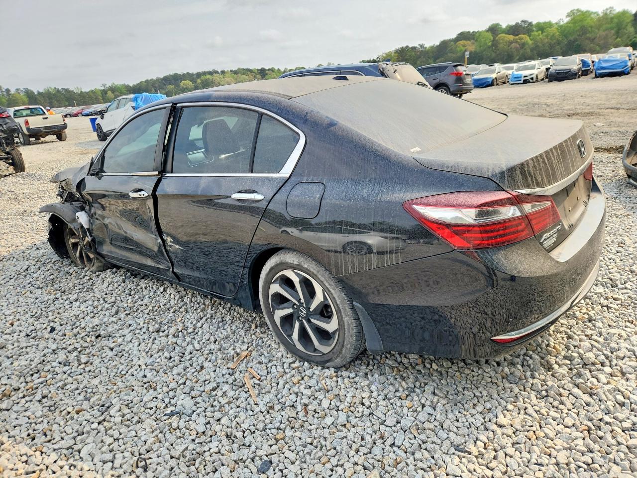 2017 HONDA ACCORD EX photo 3