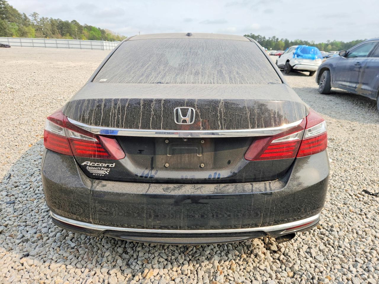 2017 HONDA ACCORD EX photo 11