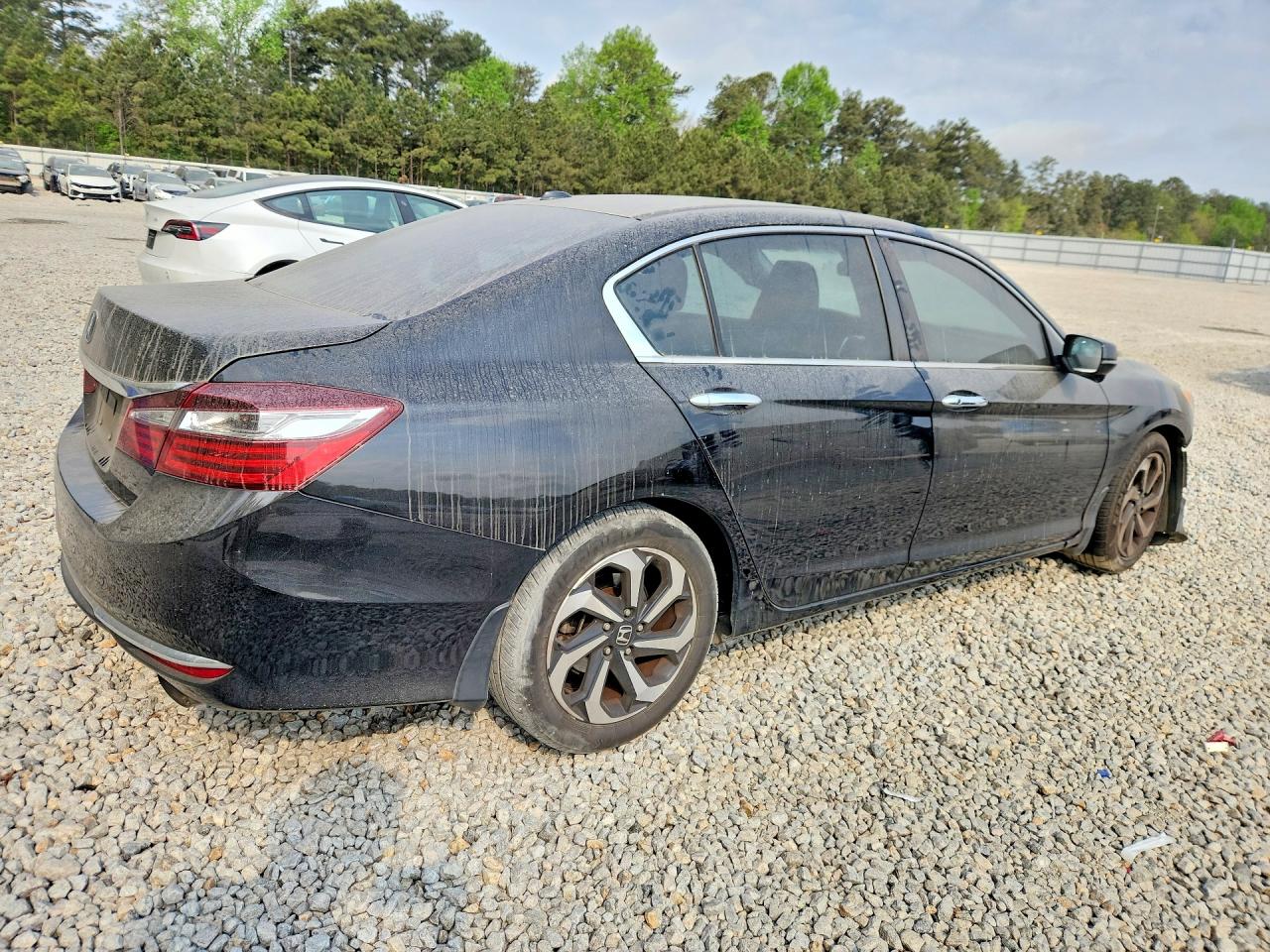 2017 HONDA ACCORD EX photo 5
