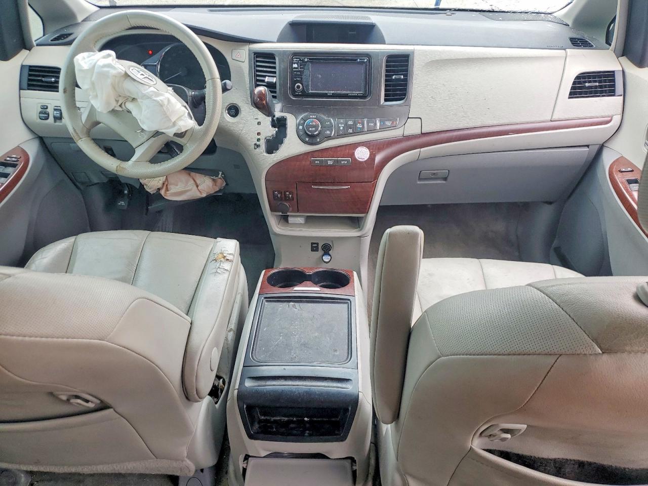 2014 TOYOTA SIENNA XLE 8-PASSENGER photo 15