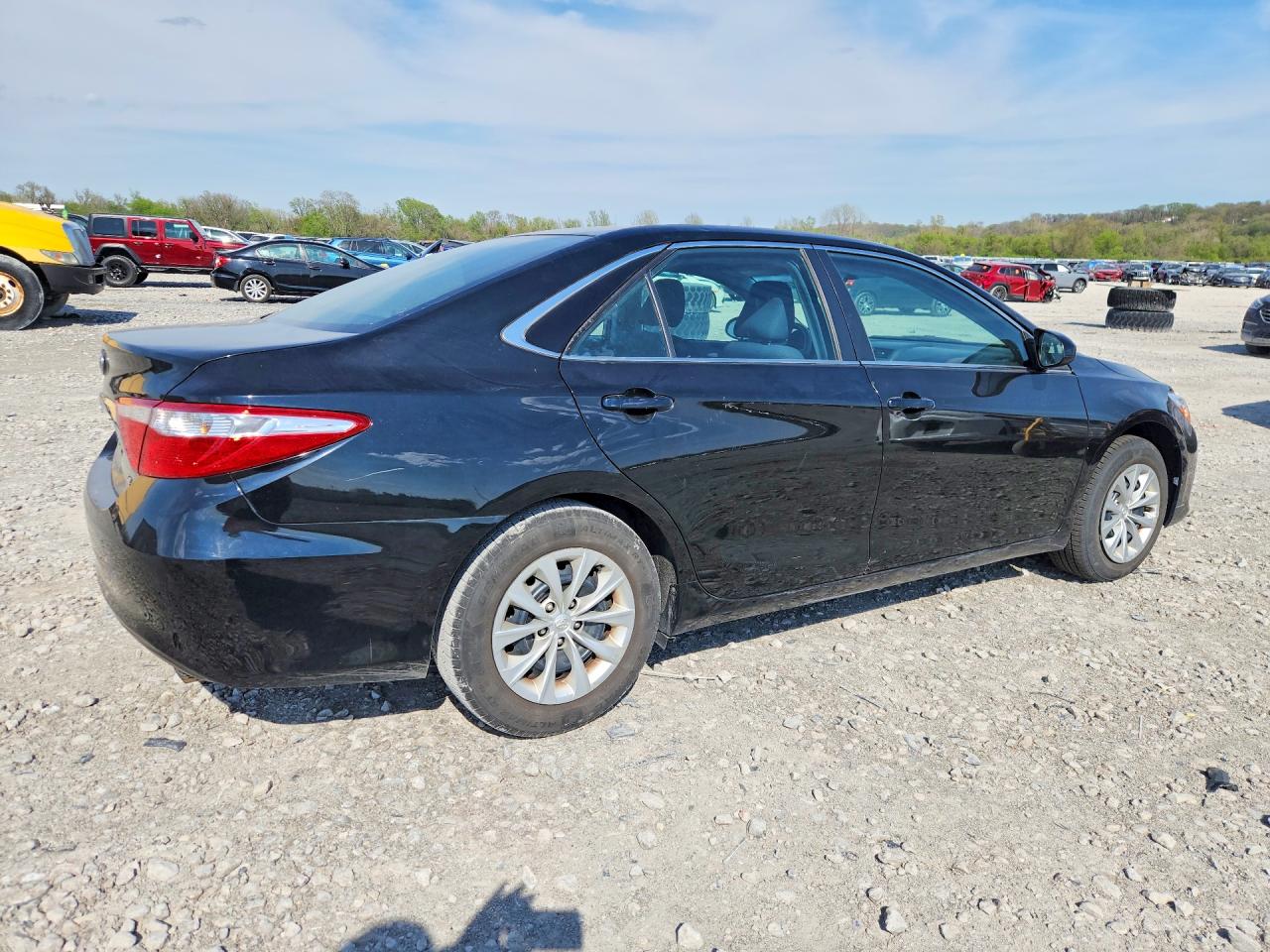 2015 TOYOTA CAMRY LE photo 7