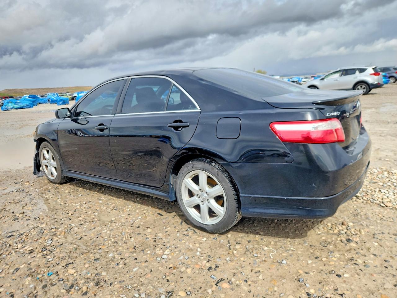 2009 TOYOTA CAMRY SE photo 2