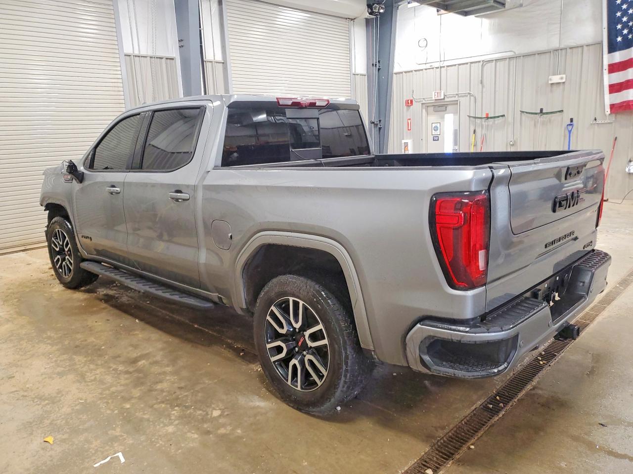 2025 GMC SIERRA photo 4