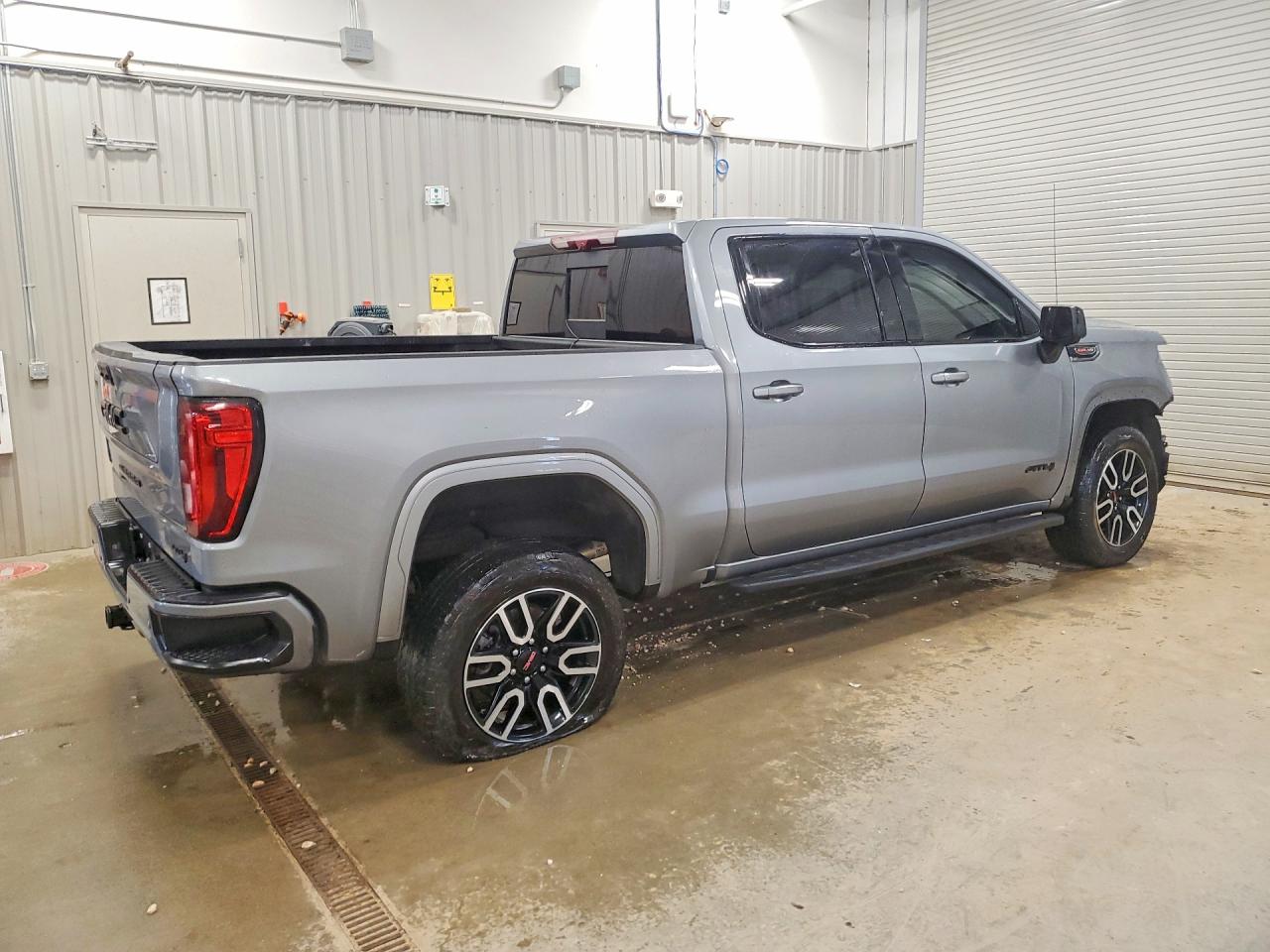 2025 GMC SIERRA photo 7